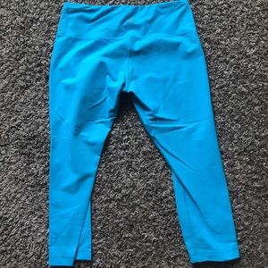 Lululemon wonder under crop. Size 8.